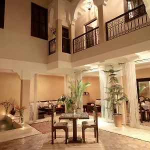 **** Riad Karmanda Marocco